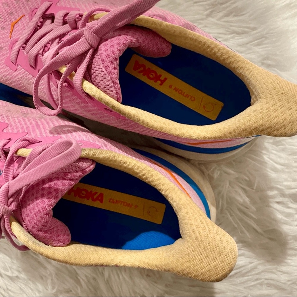 Hoka Women's Clifton 9 Lilac Pink and Blue Running Shoes - Picture 4 of 7